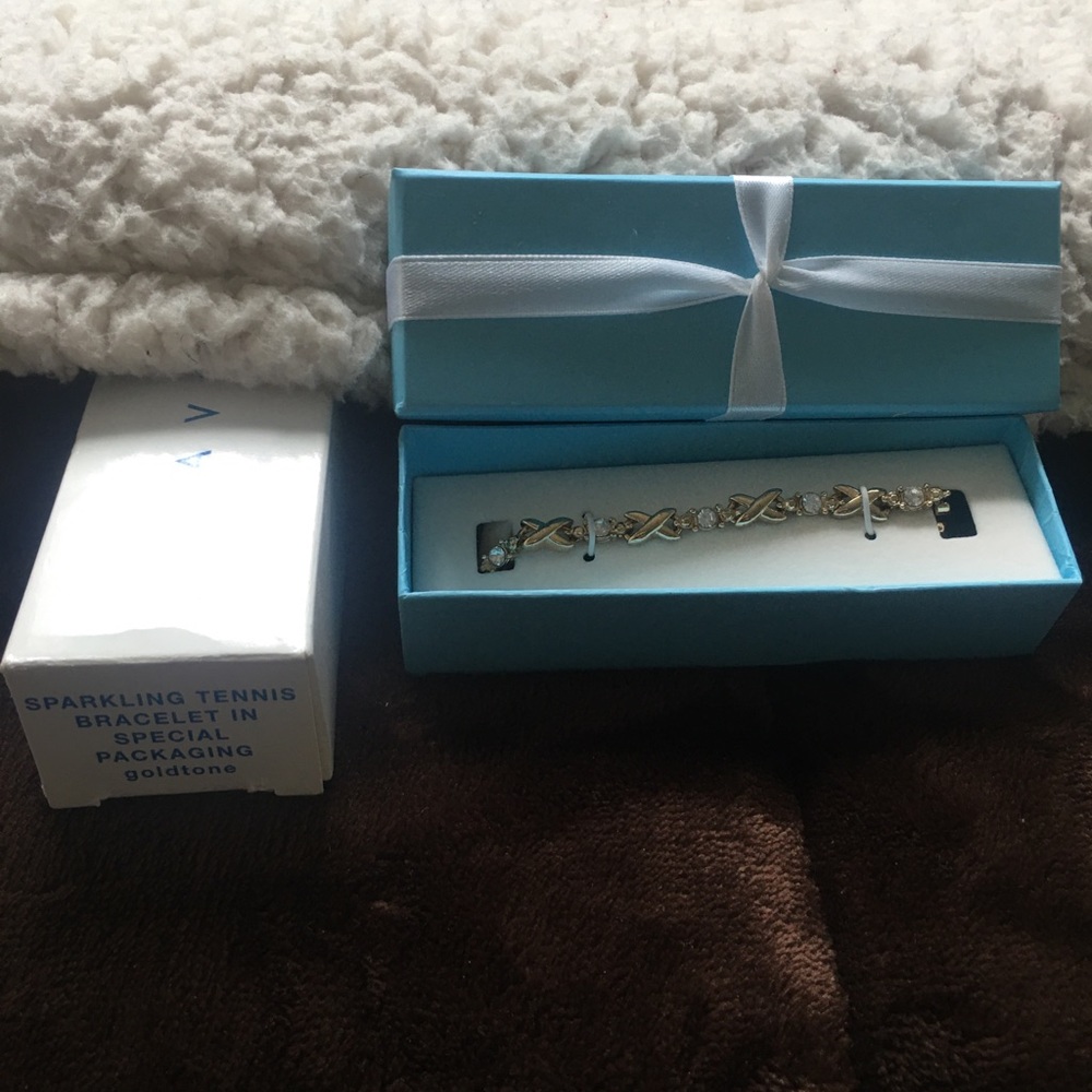 🆕 GOLDTONE, Tennis Bracelet